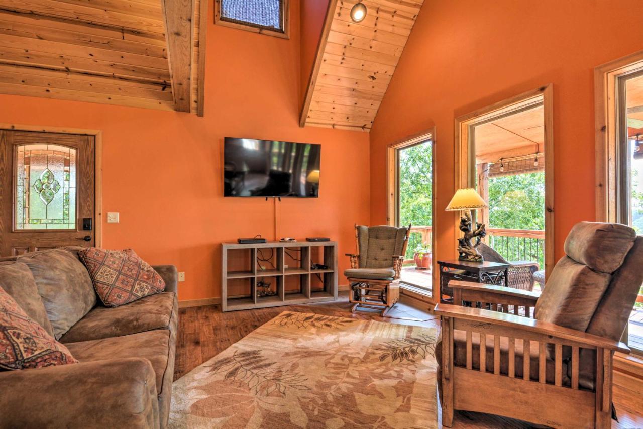 Spacious Log Cabin With Fire Pit And Game Room! Eureka Springs Kültér fotó